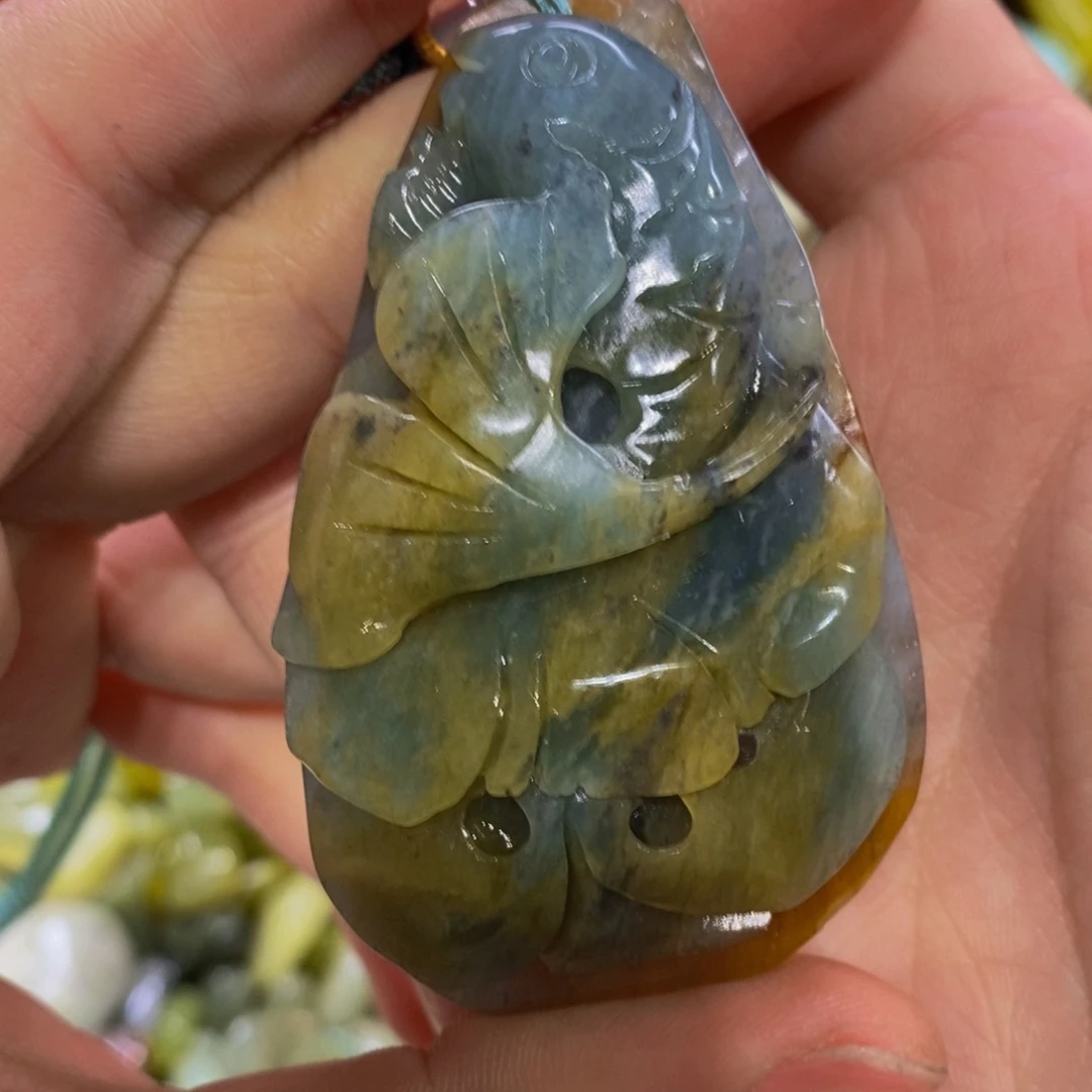 蛇纹石玉吊坠未镶嵌