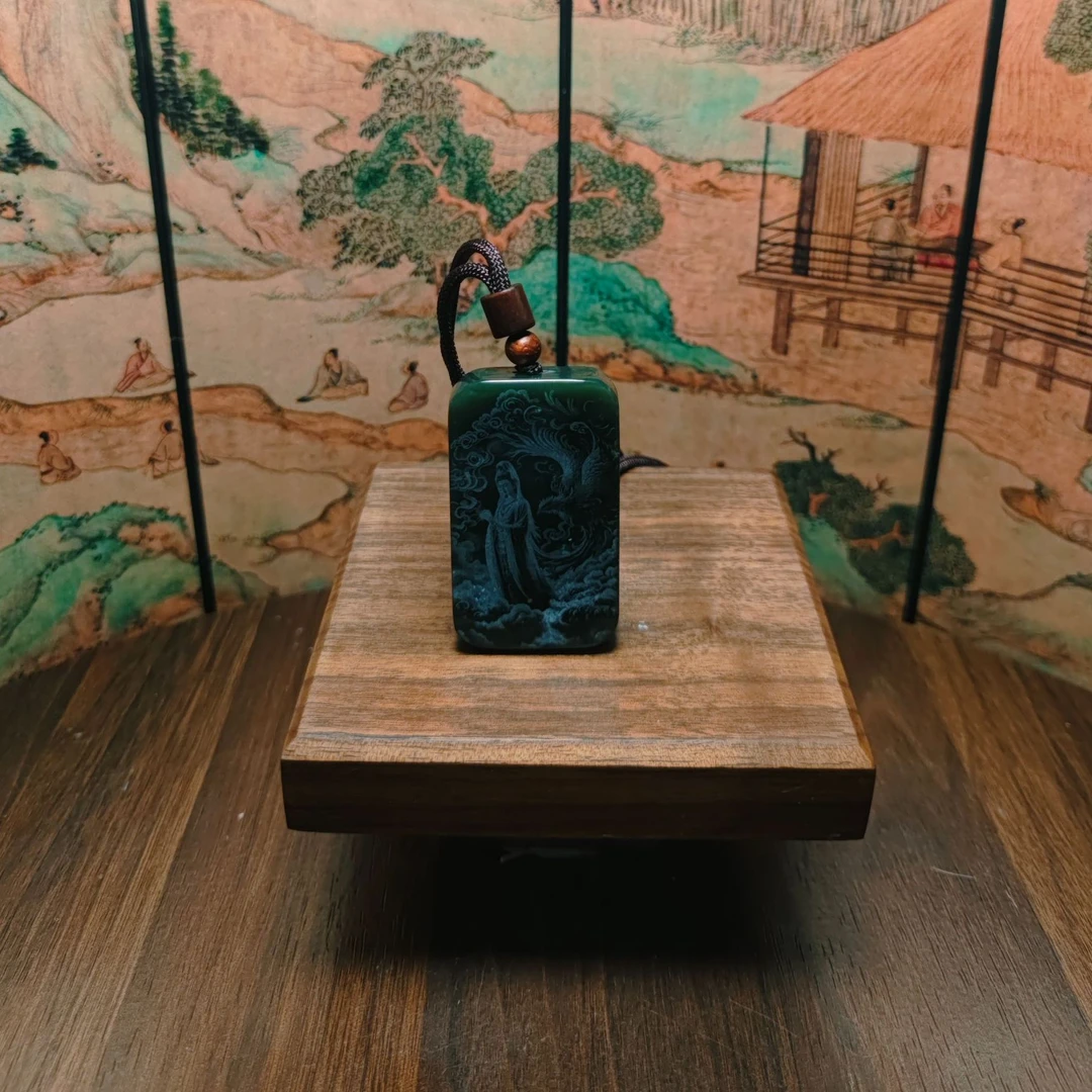 P和田玉影雕吊坠0636