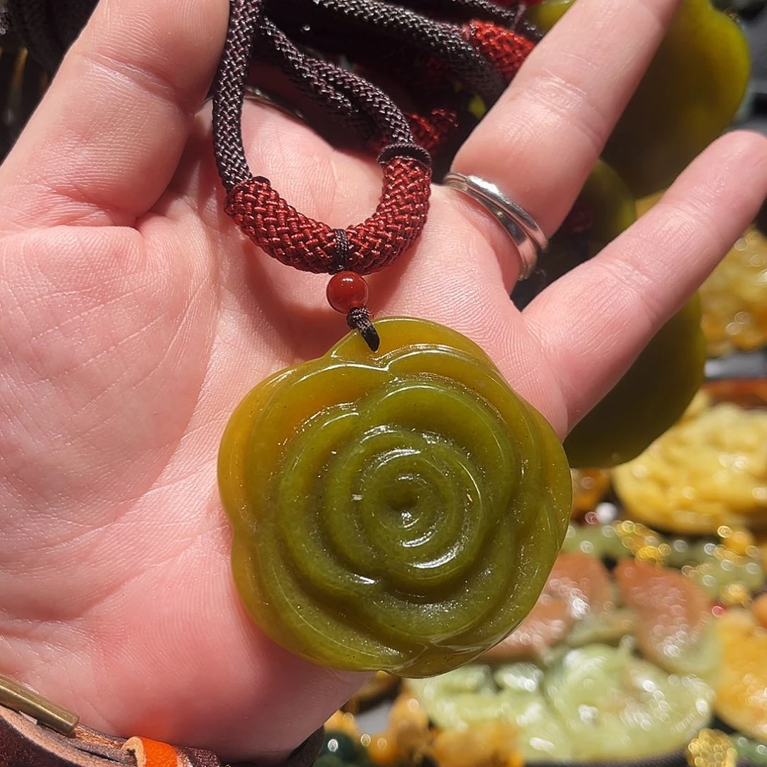 岫玉未镶嵌毛衣链