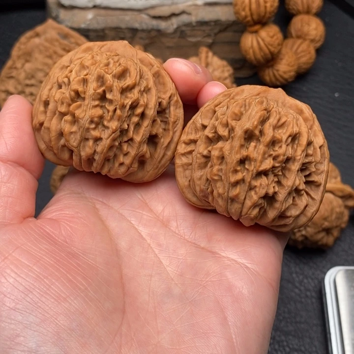 桃核把件春*:春47四座楼