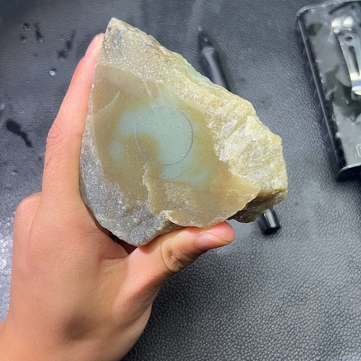 和田玉（糖玉）未镶嵌手镯