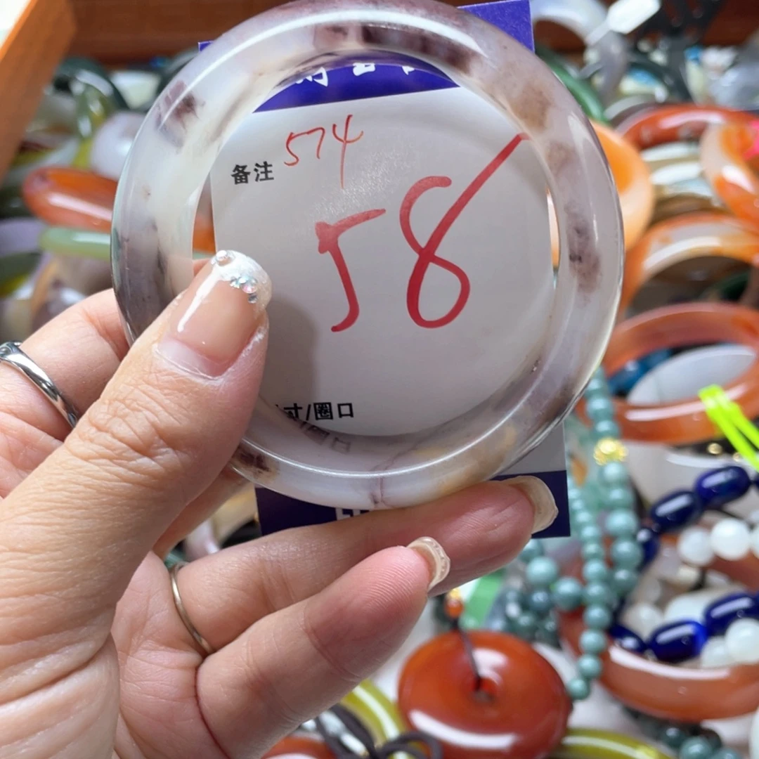 未镶嵌手镯石英岩玉