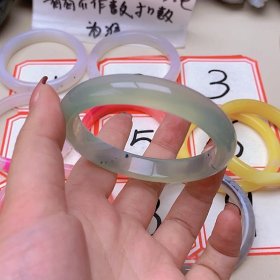 【闪购商品】玛瑙/玉髓未镶嵌珠宝半成品名*
