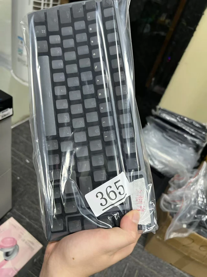 9新  ROG夜魔无线键盘（少了个脚撑）365