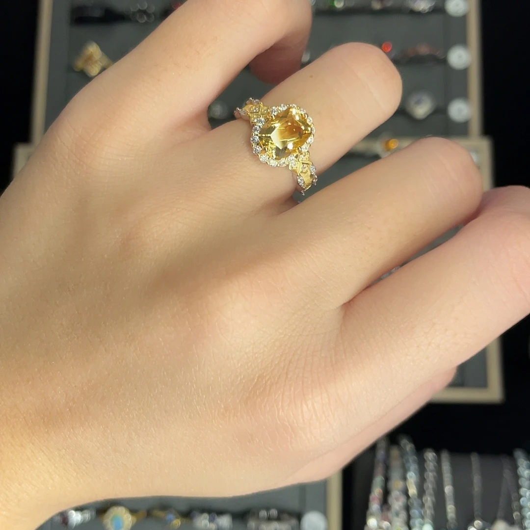 银S925镶嵌黄晶戒指