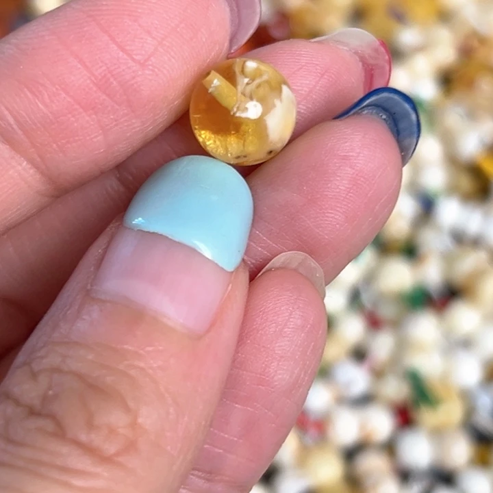 未镶嵌蜜蜡裸石10.1mm一个