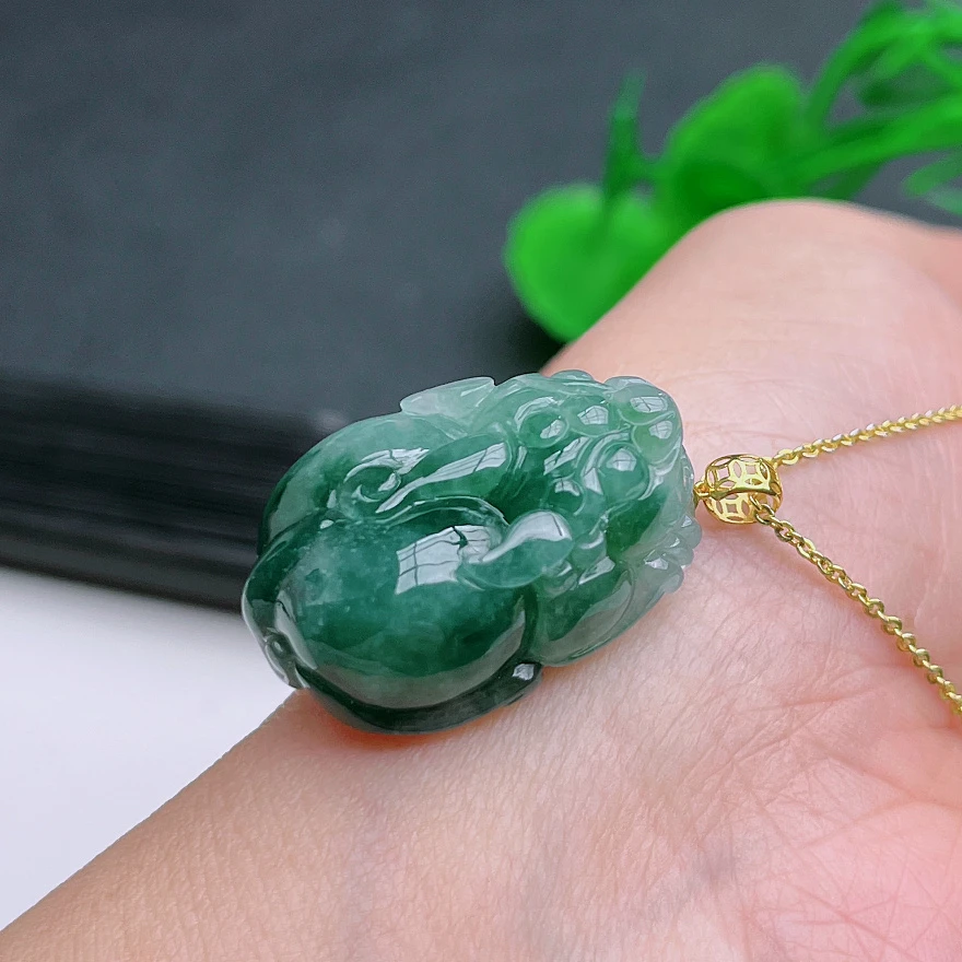 缅甸时尚玉器正品天然A货翡翠飘花飘绿貔貅吊坠