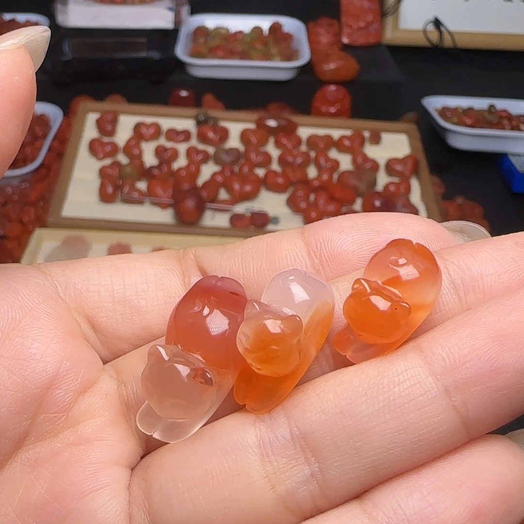 南红玛瑙未镶嵌颈饰
