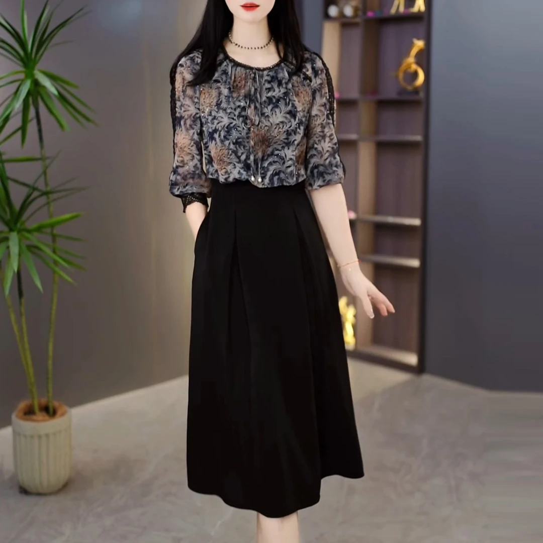 今年流行爆款连衣裙2025秋装新款小个子印花中袖显瘦假两件裙子女