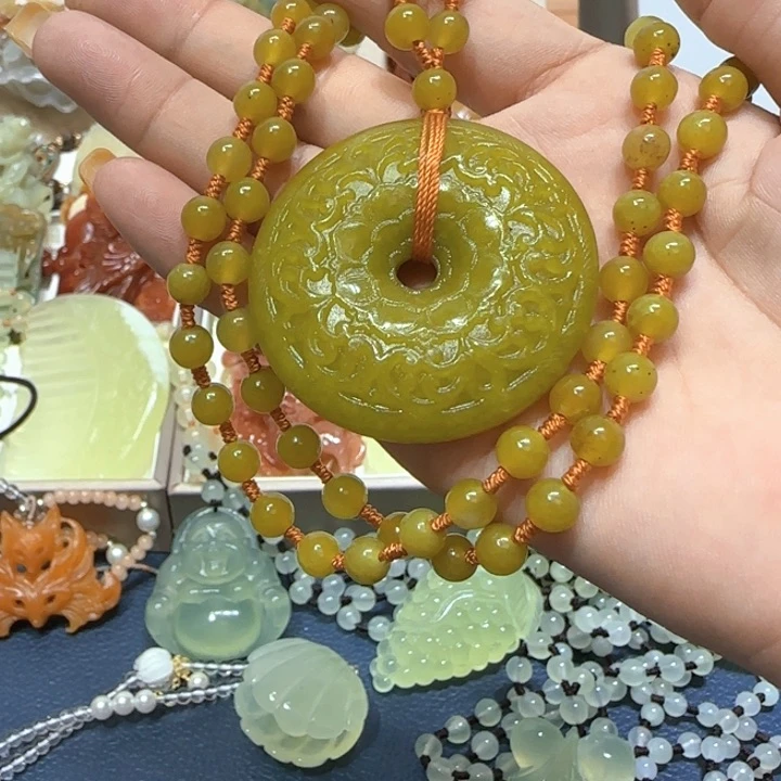 蛇纹石玉未镶嵌吊坠