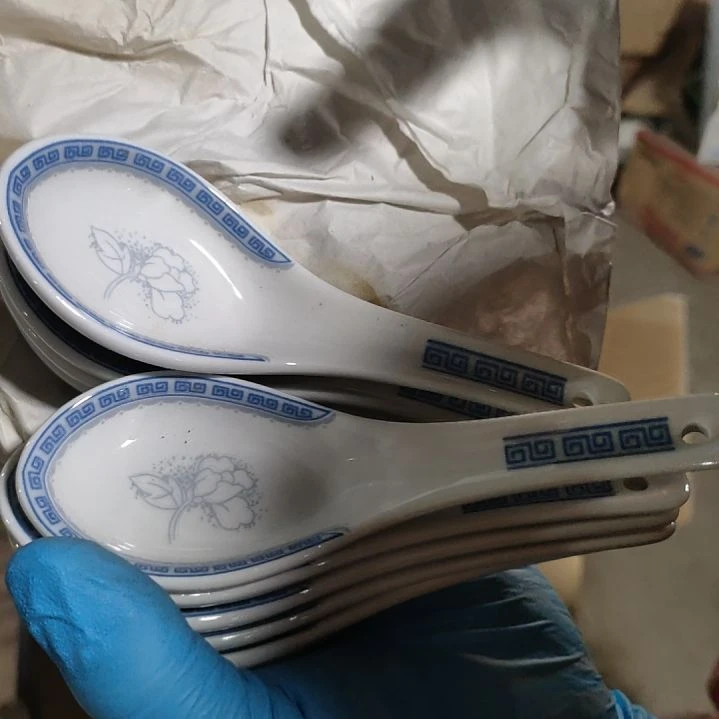 摆件陶瓷盘子碗啥都有