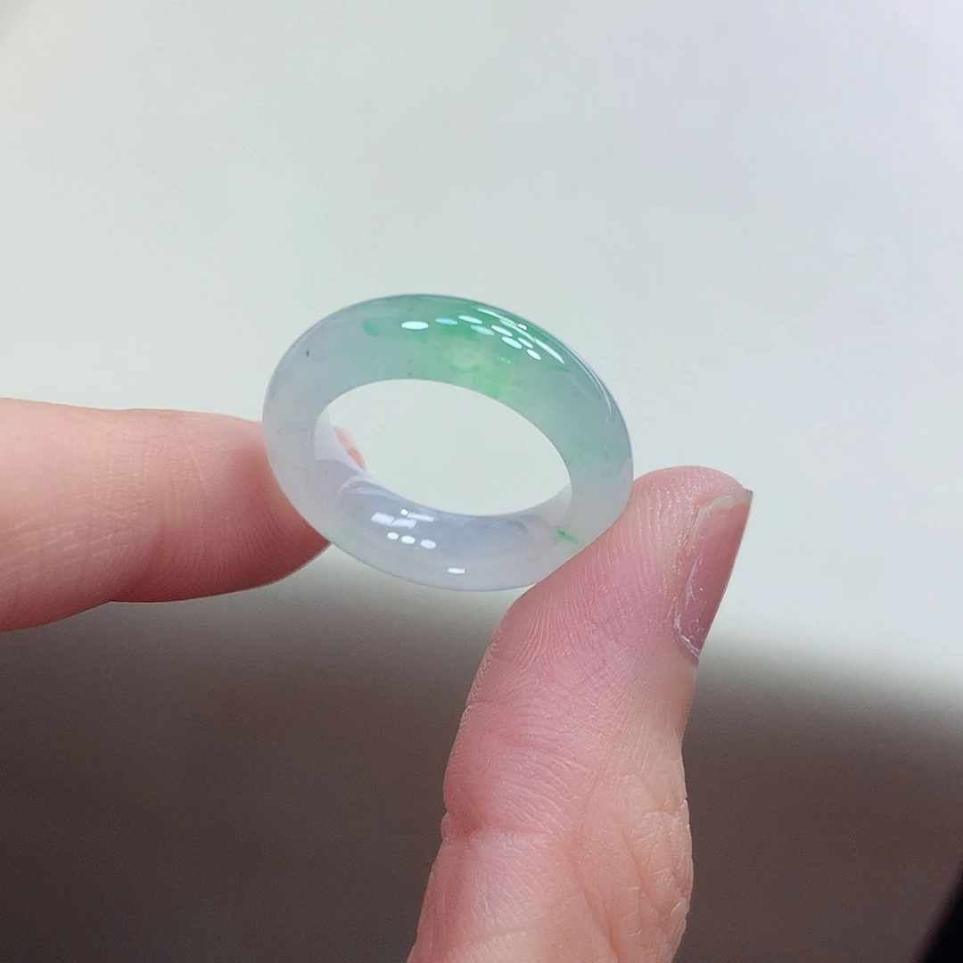 翡翠未镶嵌戒圈12号