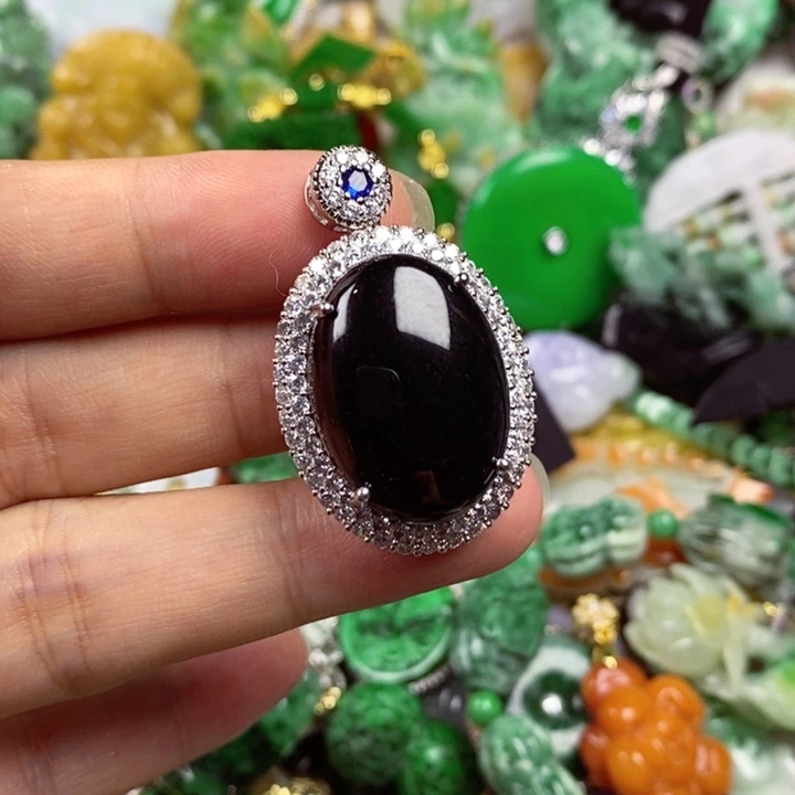 魑****翡翠未镶嵌吊坠(赠链)