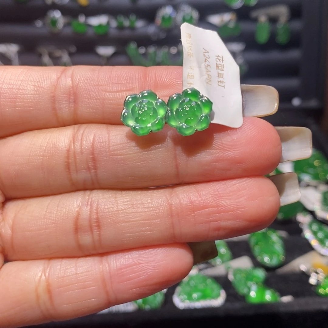翡翠耳饰18K金镶嵌花朵耳钉