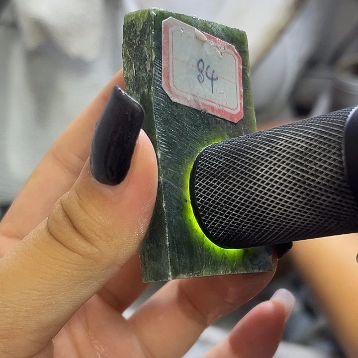 和田玉（碧玉）未镶嵌颈饰