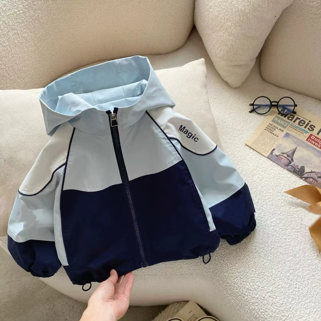 男童外套春秋季2025新款洋气宝宝秋款户外冲锋衣儿童秋装上衣徒步