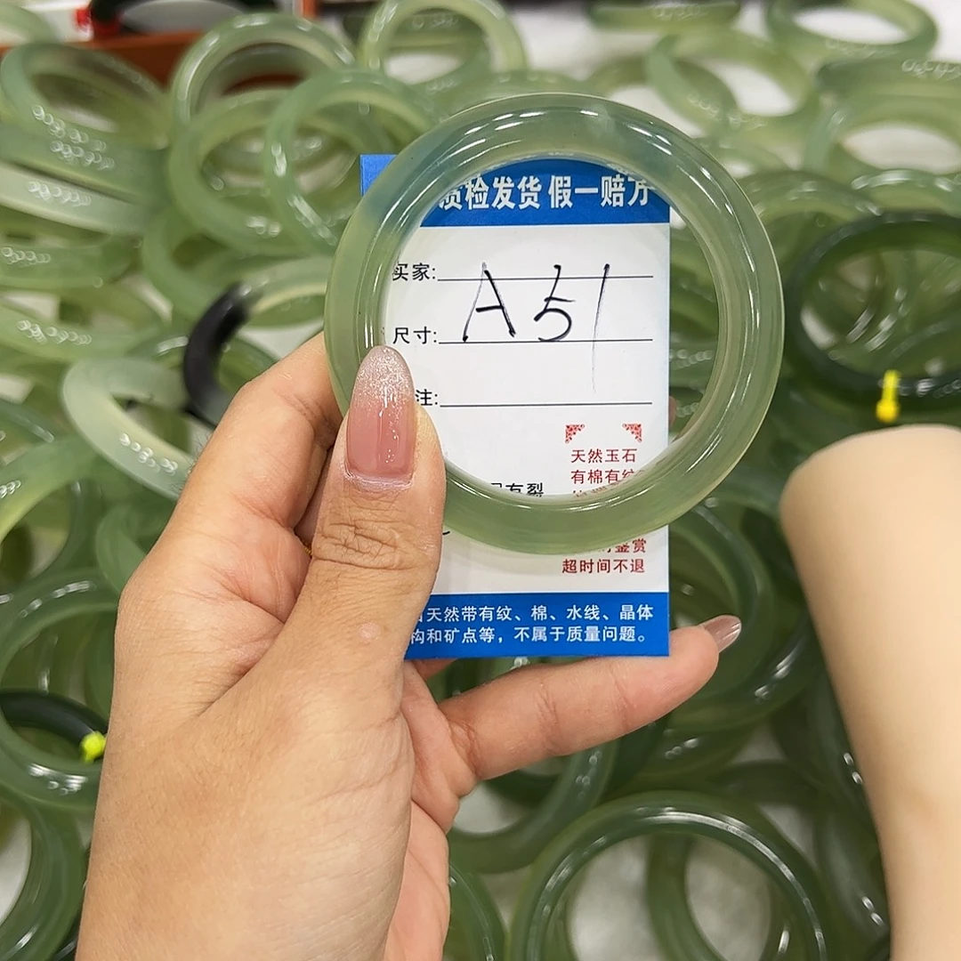 辣***-蛇纹石玉未镶嵌手镯