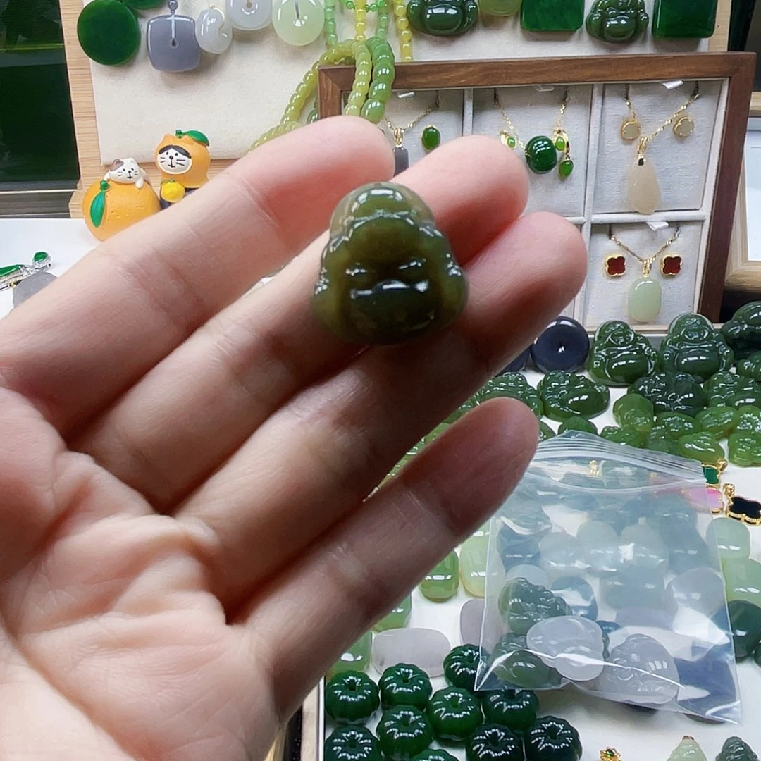 时***走和田玉未镶嵌吊坠(不含链)