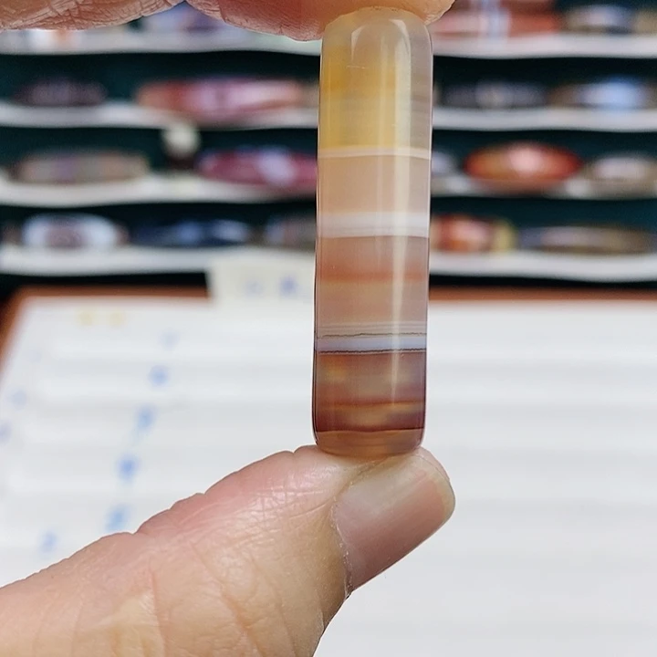 玄***藏玛瑙/玉髓未镶嵌颈饰