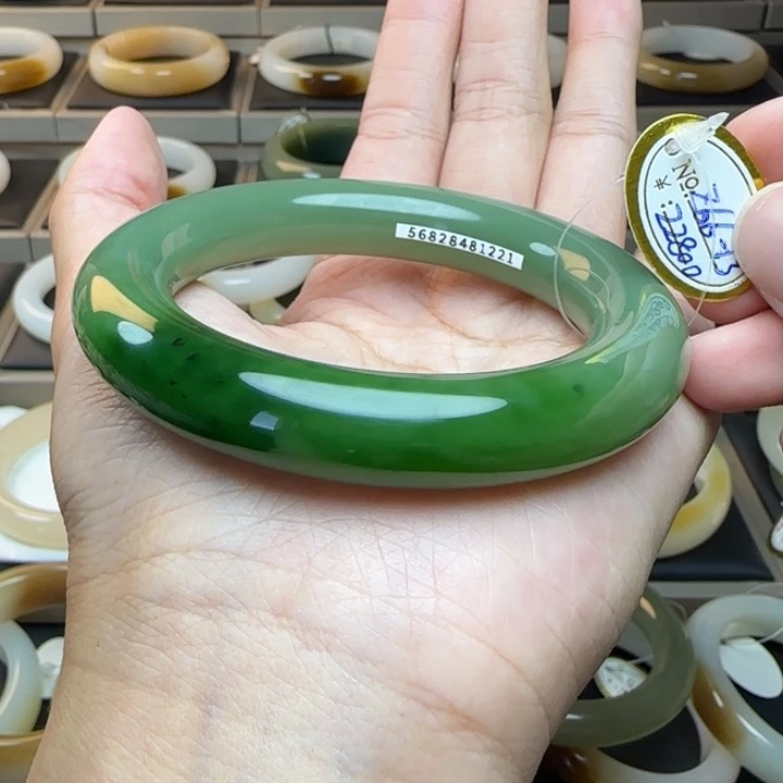和田玉（碧玉）手镯未镶嵌