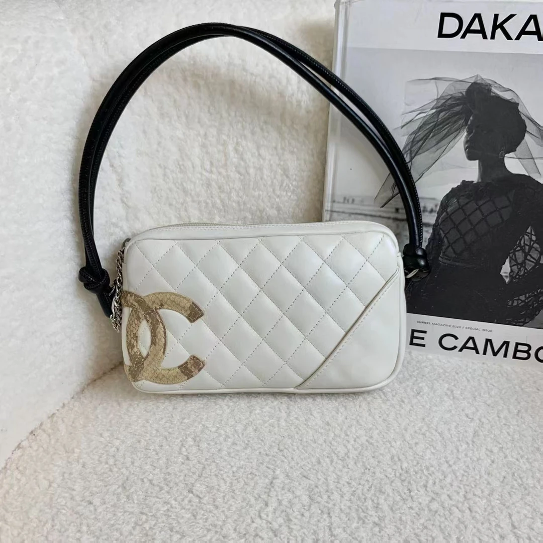95新 Chanel/香奈儿 壹臻/白色拼蛇皮康鹏腋下包 9开 68238678