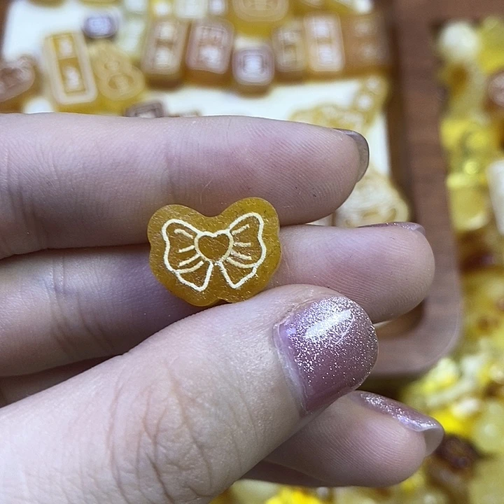 吊坠橄榄核蝴蝶结