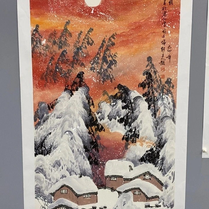 手绘作品等多种形式进行