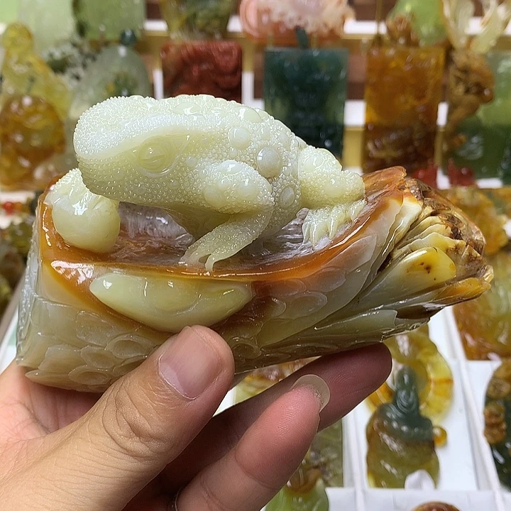 未镶嵌蛇纹石玉珠宝半成品