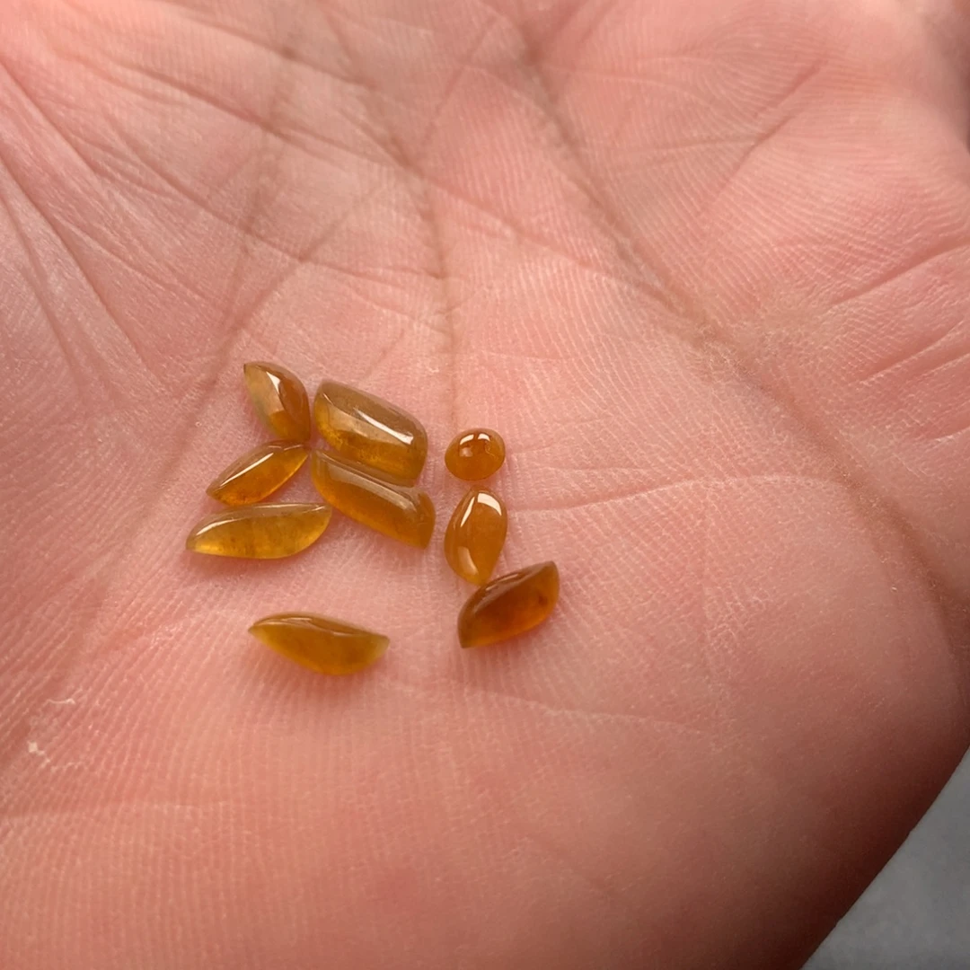 翡翠未镶嵌耳饰翡翠