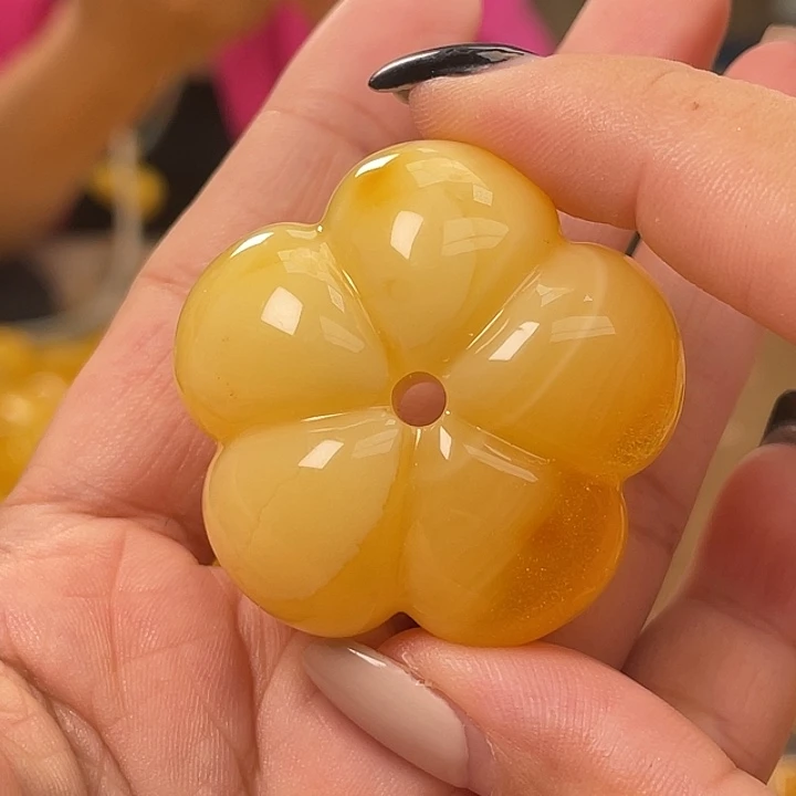 琥珀未镶嵌珠宝奇石h26