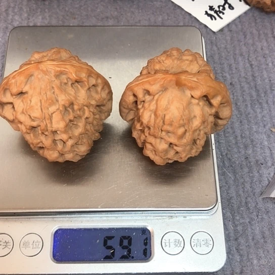 文玩核桃吊坠龙鼎