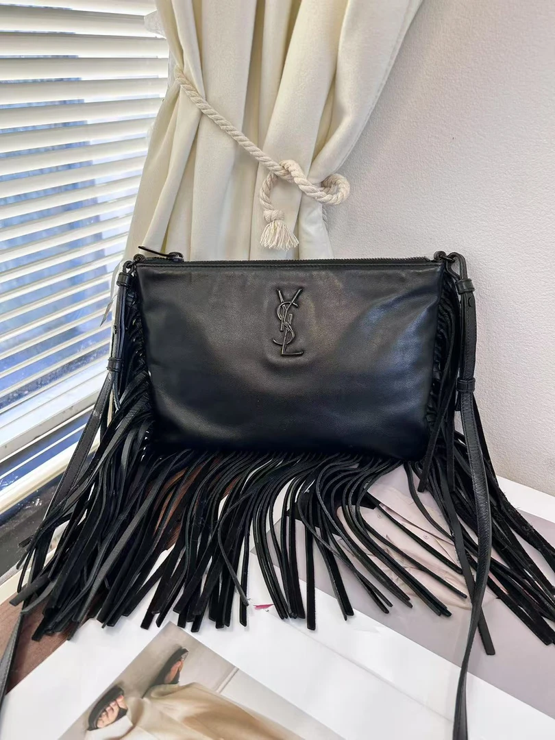 95新 YSL/圣罗兰 时尚流苏斜挎包经典黑色简约风格