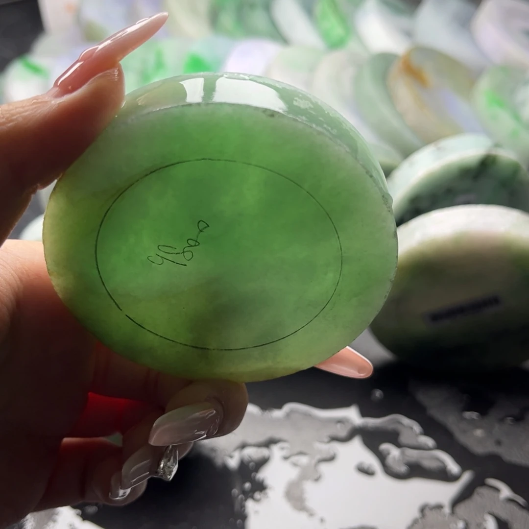 定制翡翠未镶嵌翡翠