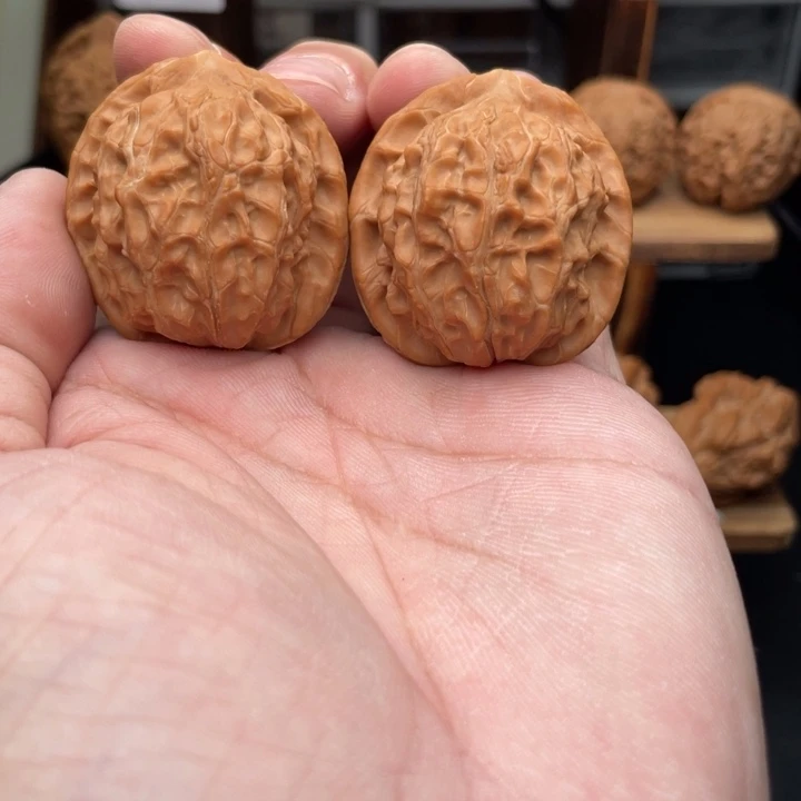 把件文玩核桃野生菱花镜36