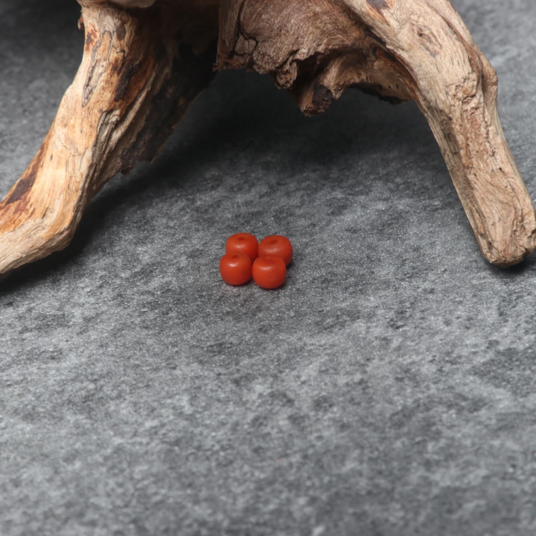 高品精美南红玛瑙4mm左右老型珠一组4个单珠8n590