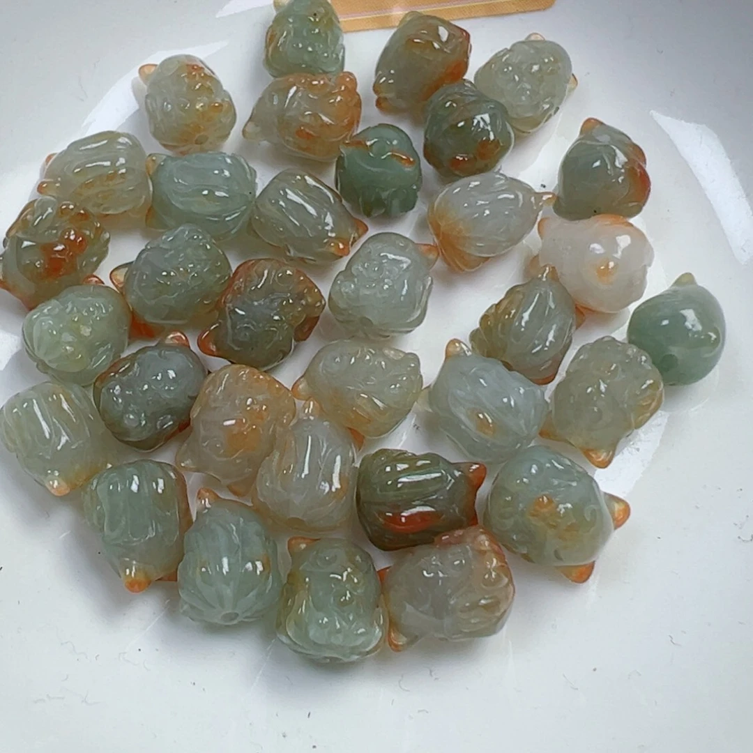 翡翠散珠生肖通孔九尾狐一个可挑