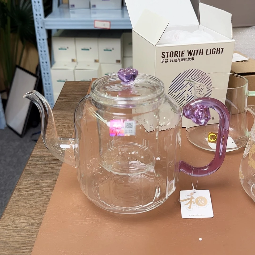 禾器浅紫色莲君壶
