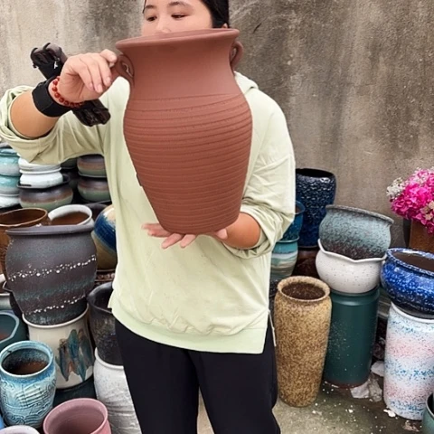 口20高32瑕疵。底部鼓包