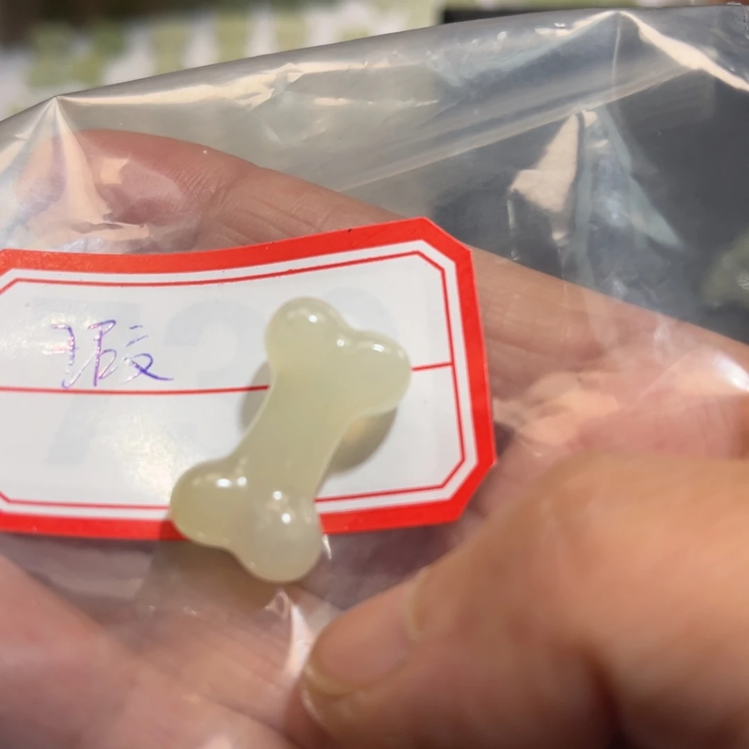 蛇纹石玉颈饰合金雾*.