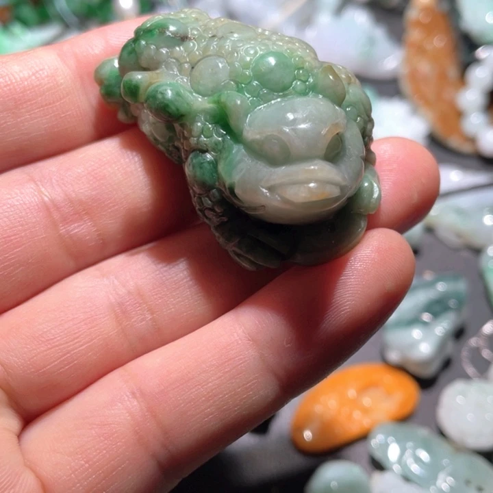 【闪购商品】翡翠颈饰未镶嵌天然翡翠