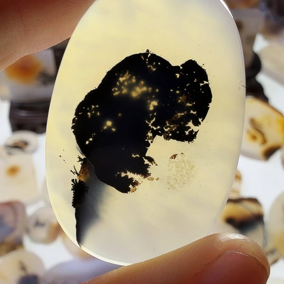 玛瑙/玉髓未镶嵌珠宝半成品