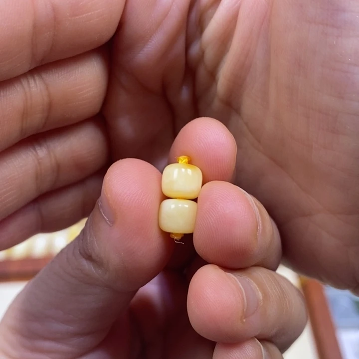 未镶嵌琥珀珠宝奇石?***空7