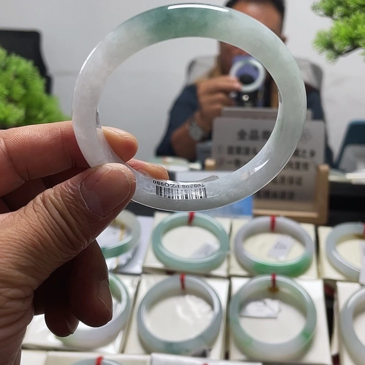 未镶嵌手镯翡翠成品