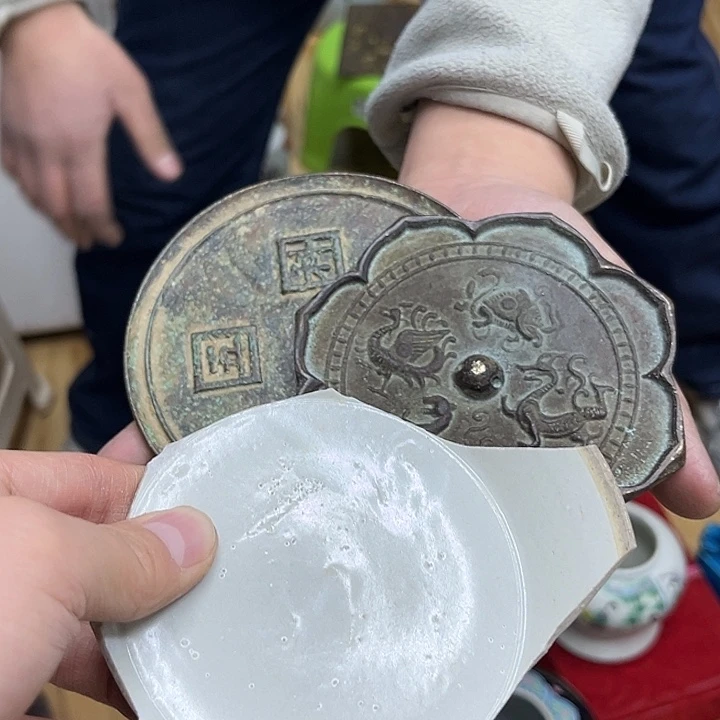 y***l瓷片精美的陶瓷摆件……