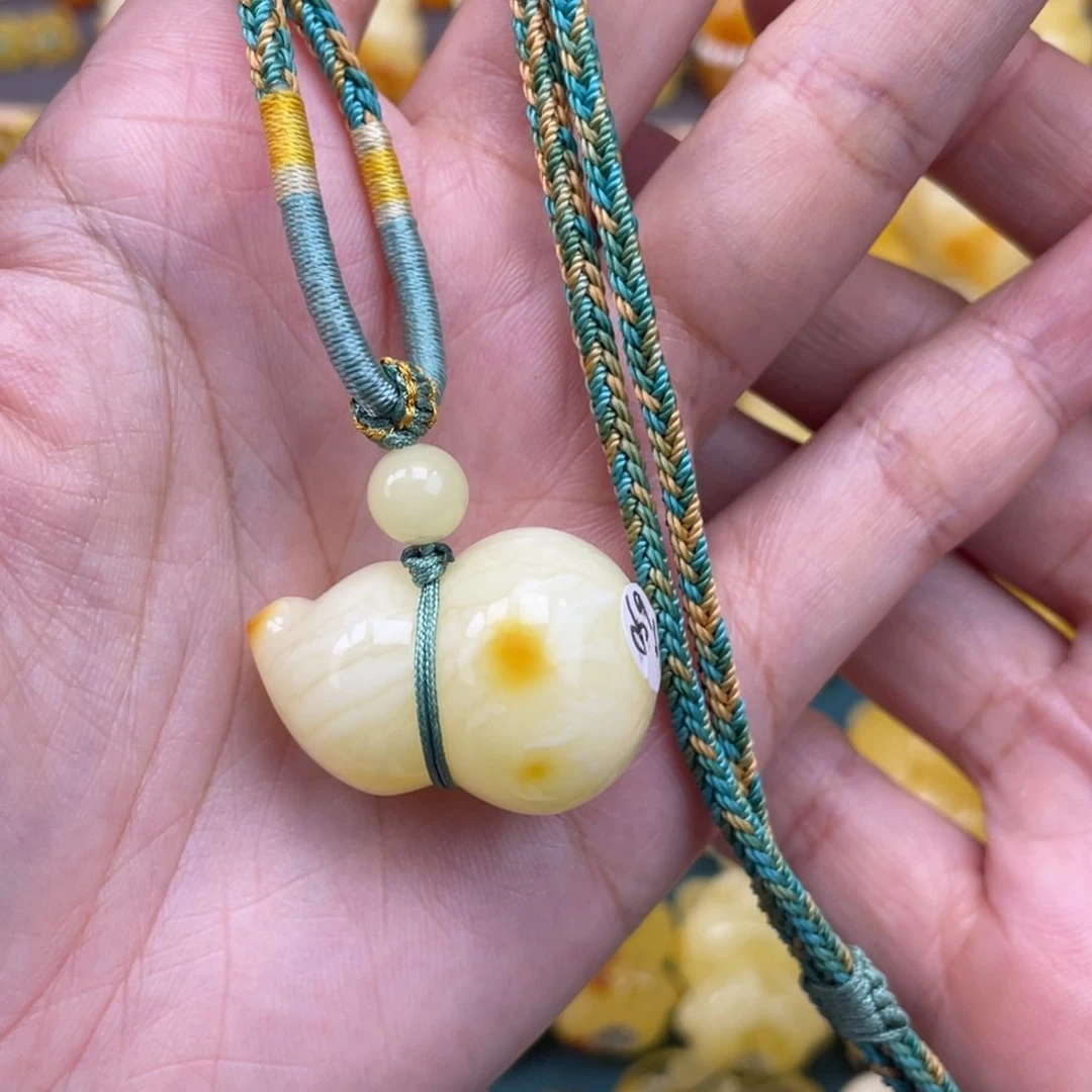 裸石琥珀未镶嵌蜜蜡