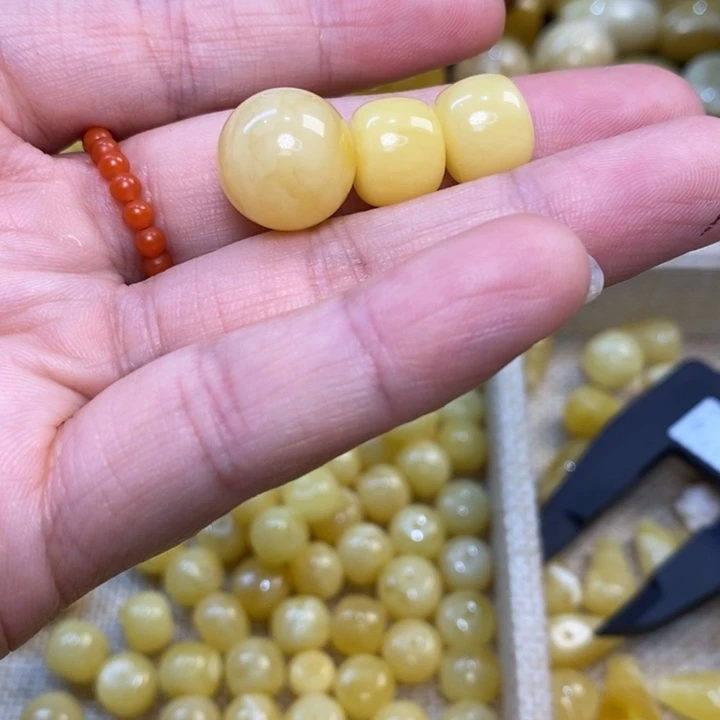 未镶嵌琥珀裸石原矿琥珀蜜蜡配饰