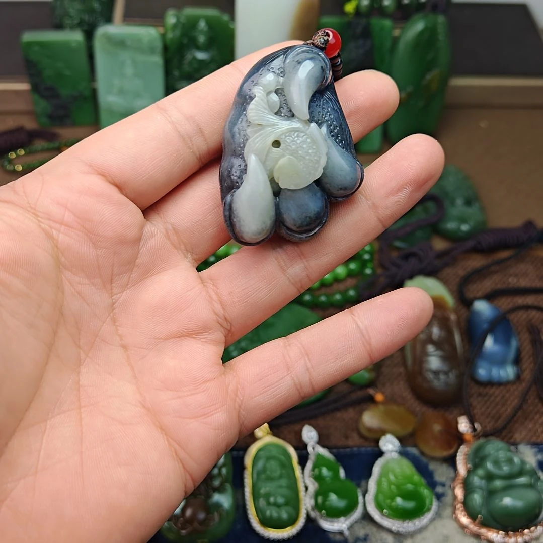 和田玉未镶嵌颈饰