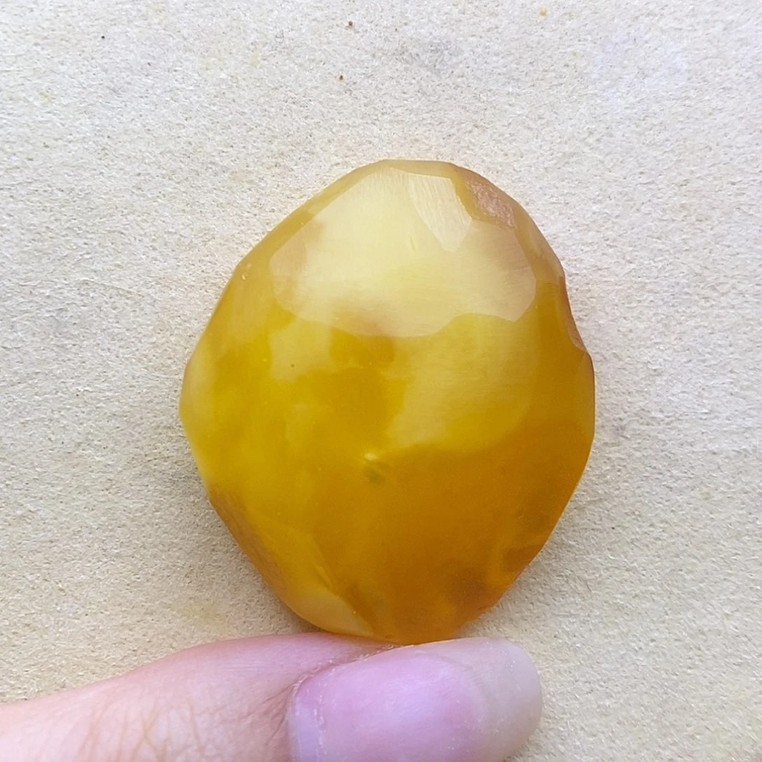 莹***未镶嵌定制琥珀陈