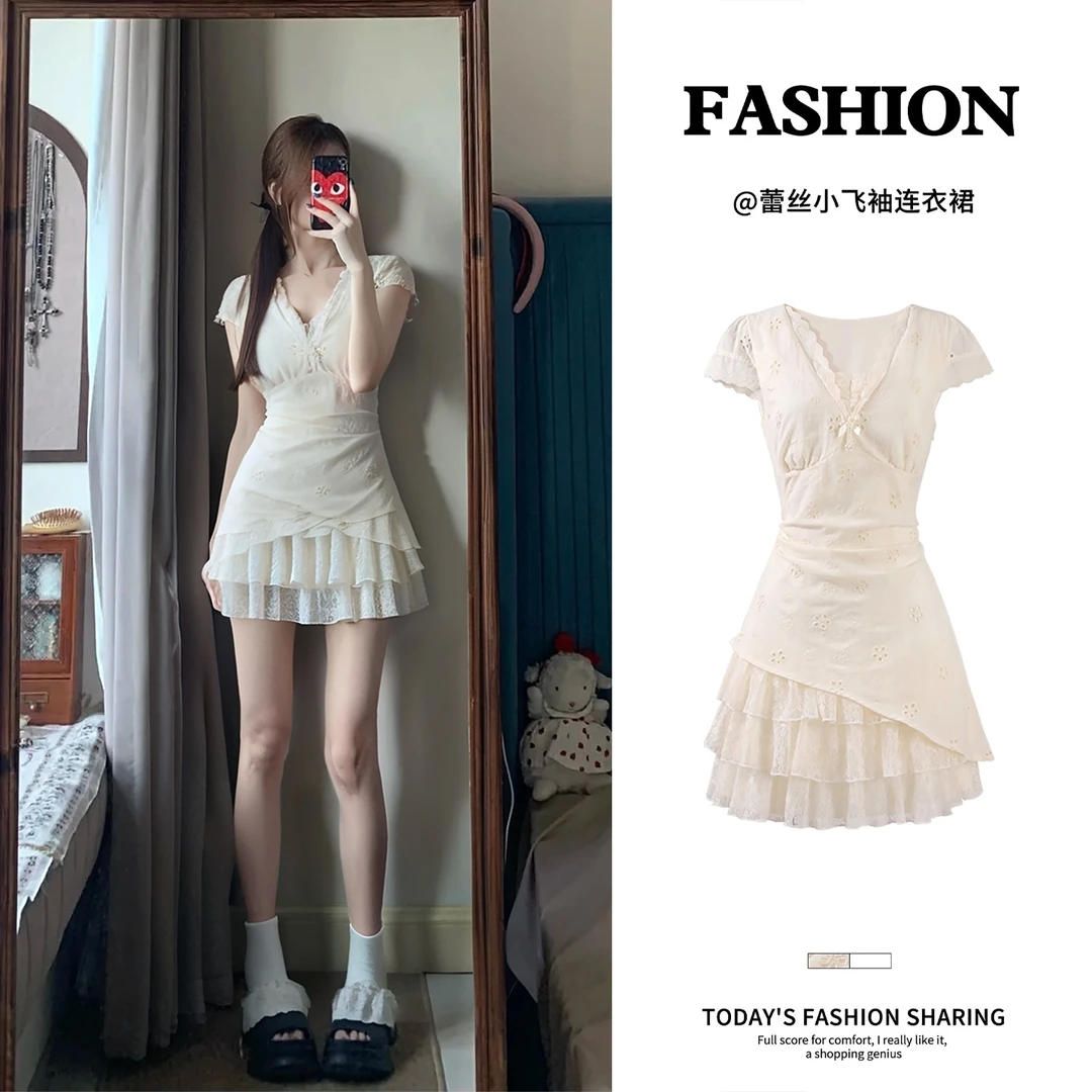 白色v领连衣裙女夏日绝美初恋miu系小白裙子巨好看掐腰a字短裙子