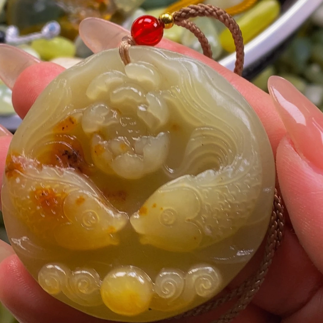 蛇纹石玉颈饰未镶嵌